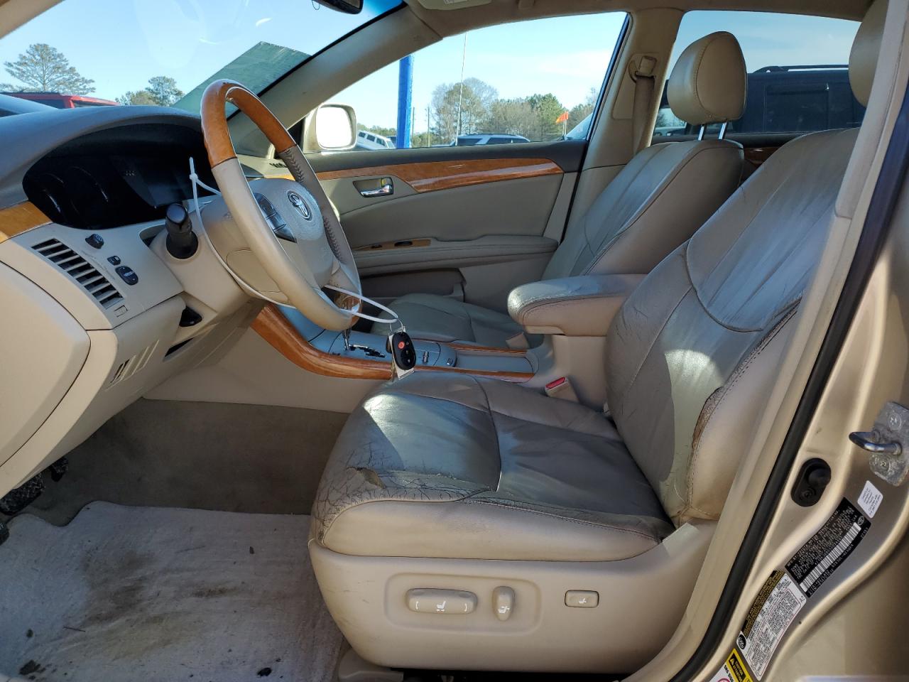 2005 Toyota Avalon - Image 7