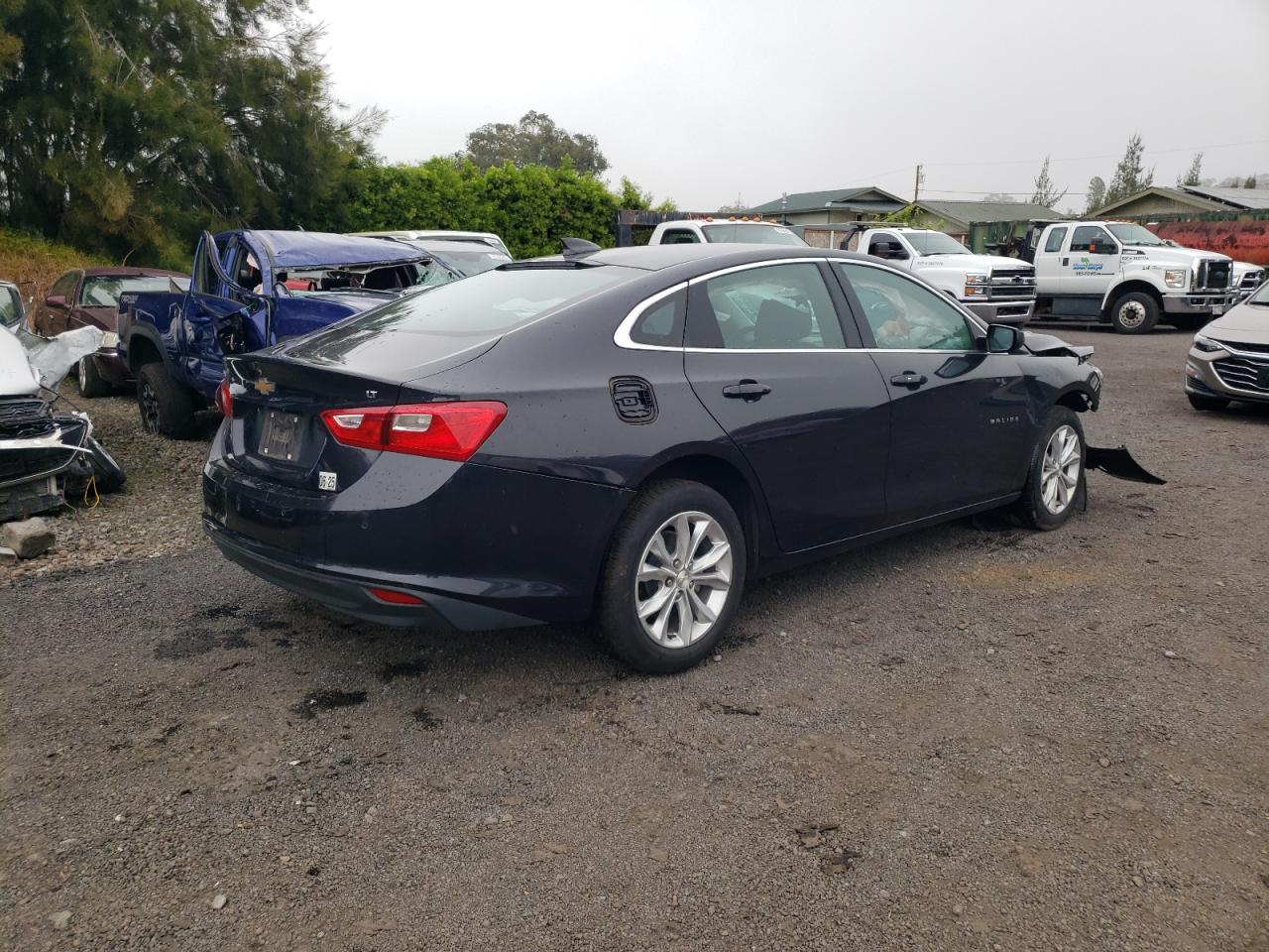 2023 Chevrolet Malibu - Image 3