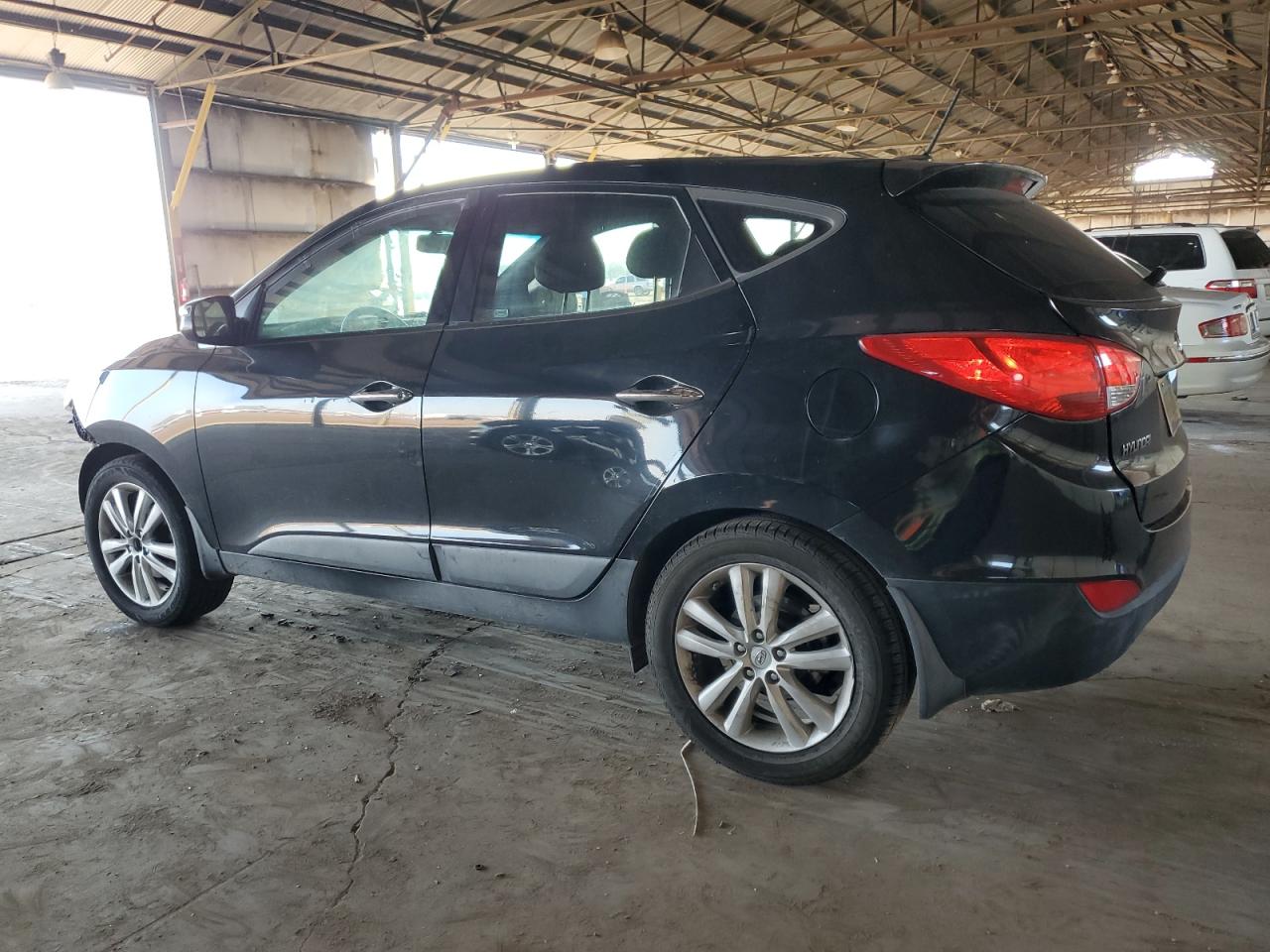2012 Hyundai Tucson - Image 2