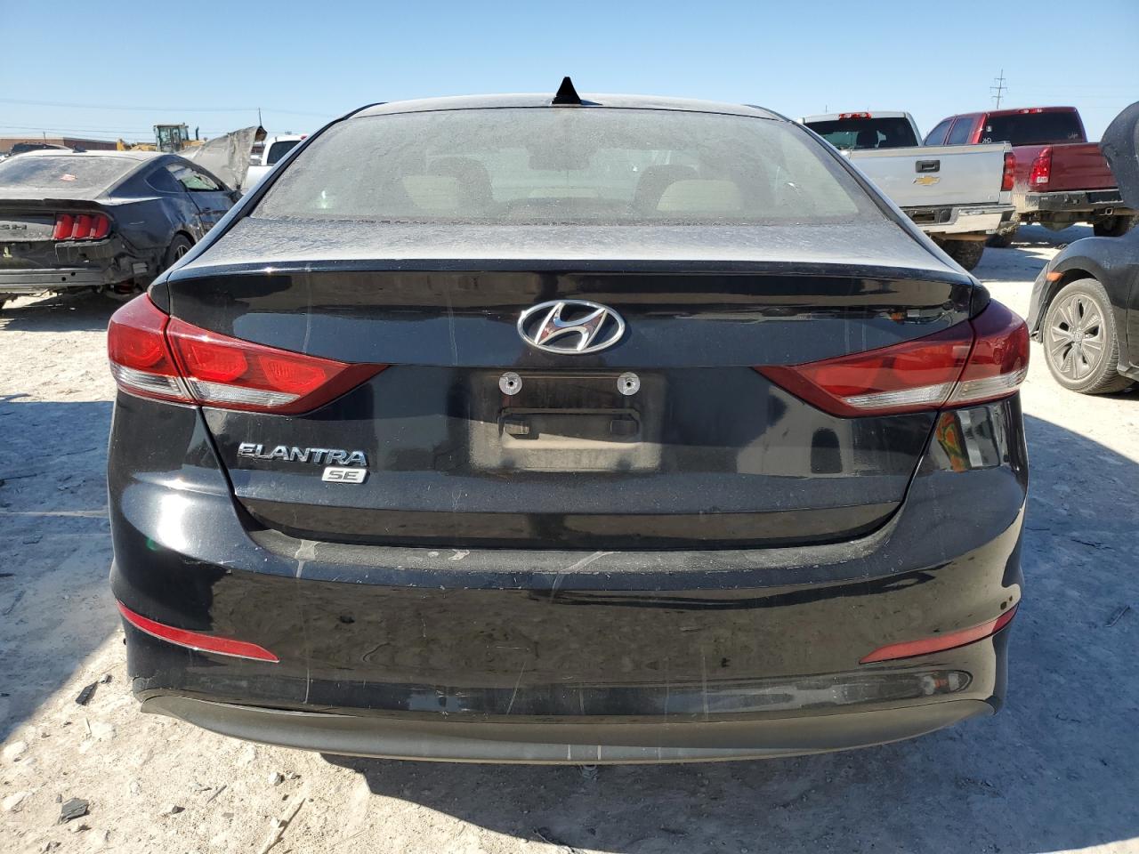 2017 Hyundai Elantra - Image 6