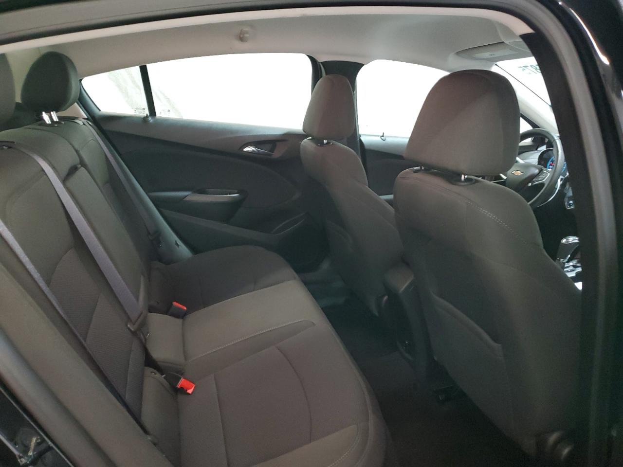 2017 Chevrolet Cruze - Image 10