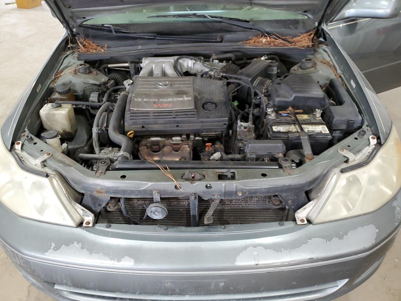 2002 Toyota Avalon - Image 13