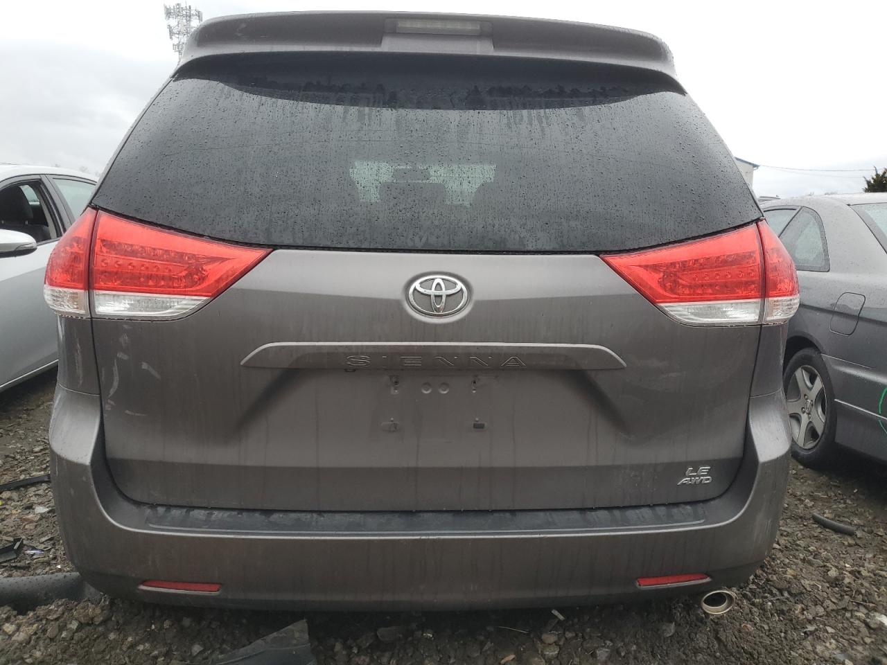 2013 Toyota Sienna - Image 6