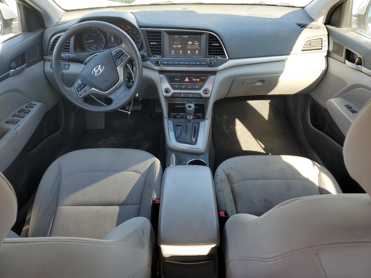 2018 Hyundai Elantra - Image 8