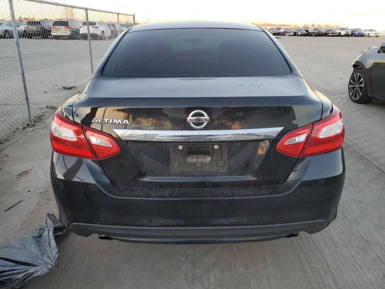 2017 Nissan Altima - Image 6