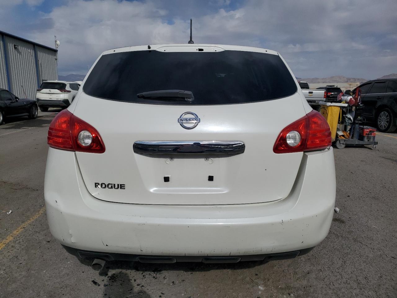 2011 Nissan Rogue - Image 6