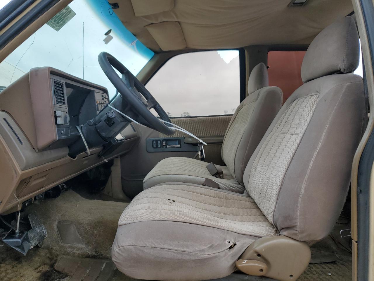 1993 Chevrolet Gmt-400 C1500 VIN: 2GCEC19K7P1241401 Lot: 86565214