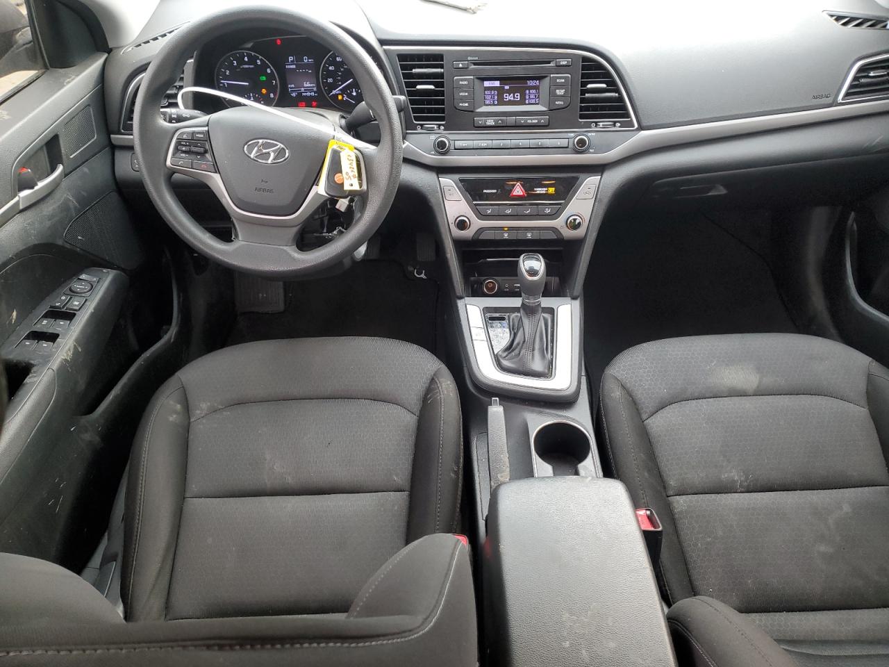 2018 Hyundai Elantra - Image 8