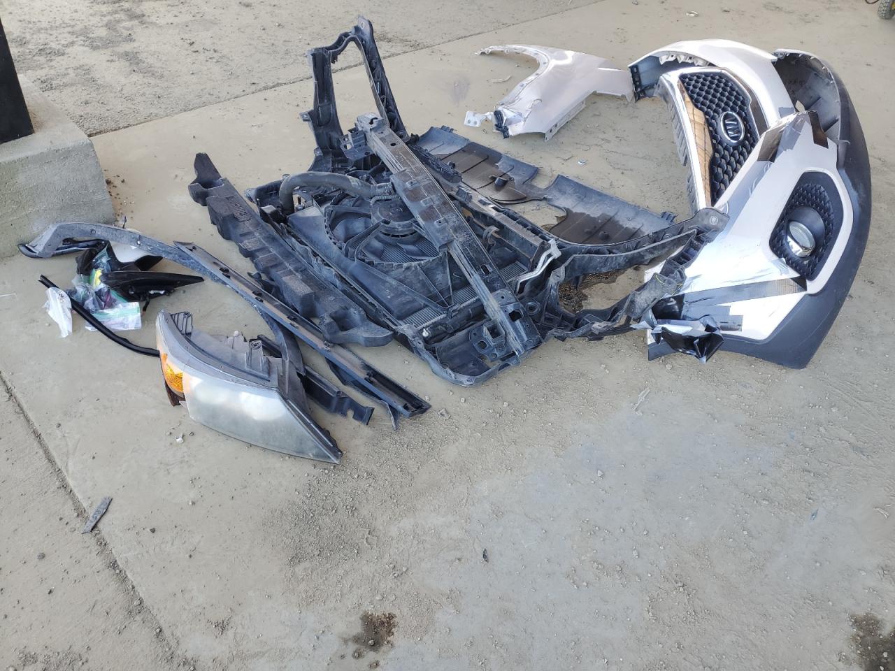 2011 Kia Sorento - Image 13