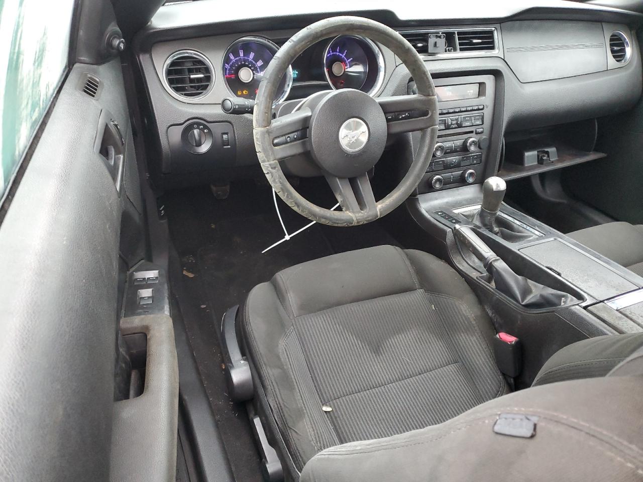 2010 Ford Mustang - Image 8