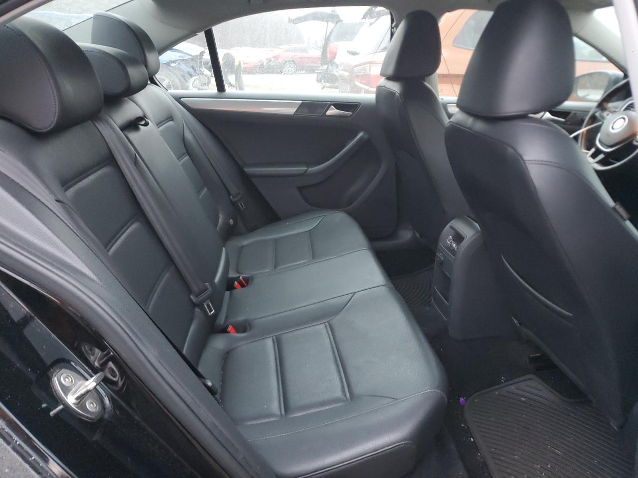 2017 Volkswagen Jetta - Image 10