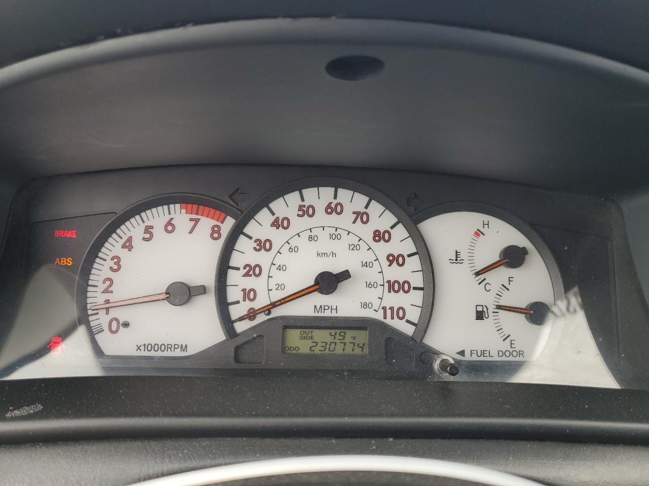 2004 Toyota Corolla - Image 9