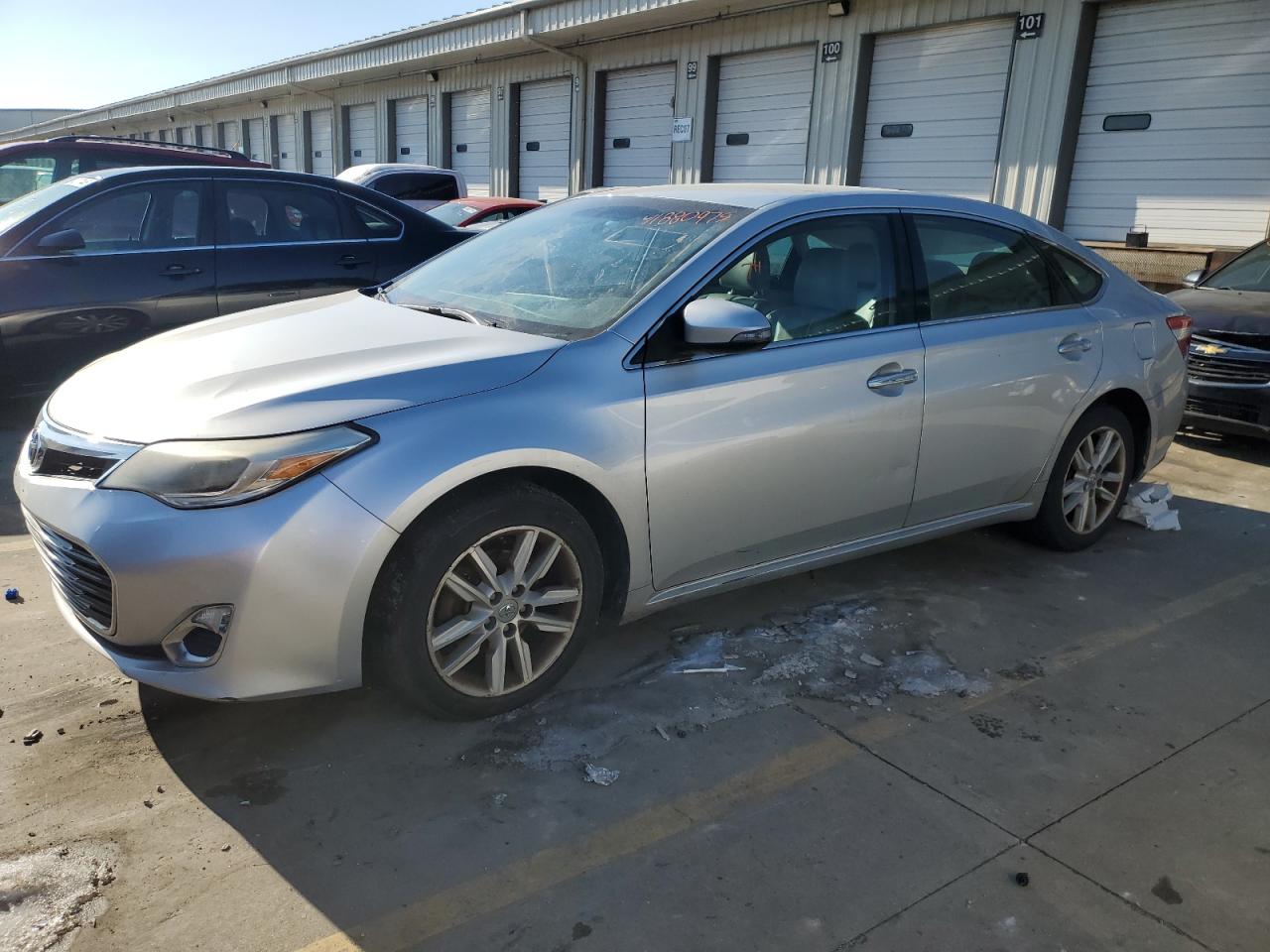 2013 Toyota Avalon - Image 1