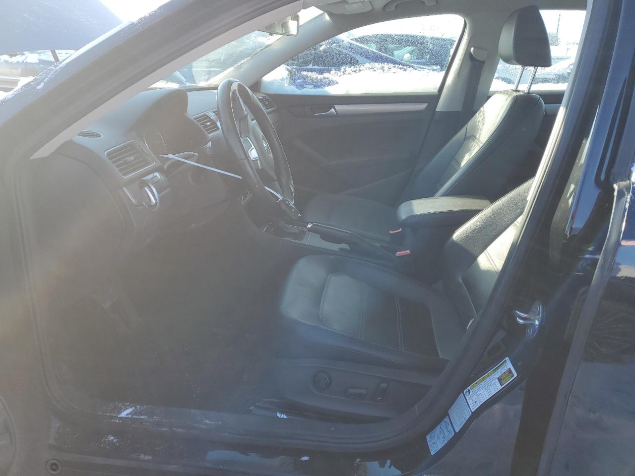 2015 Volkswagen Passat - Image 7