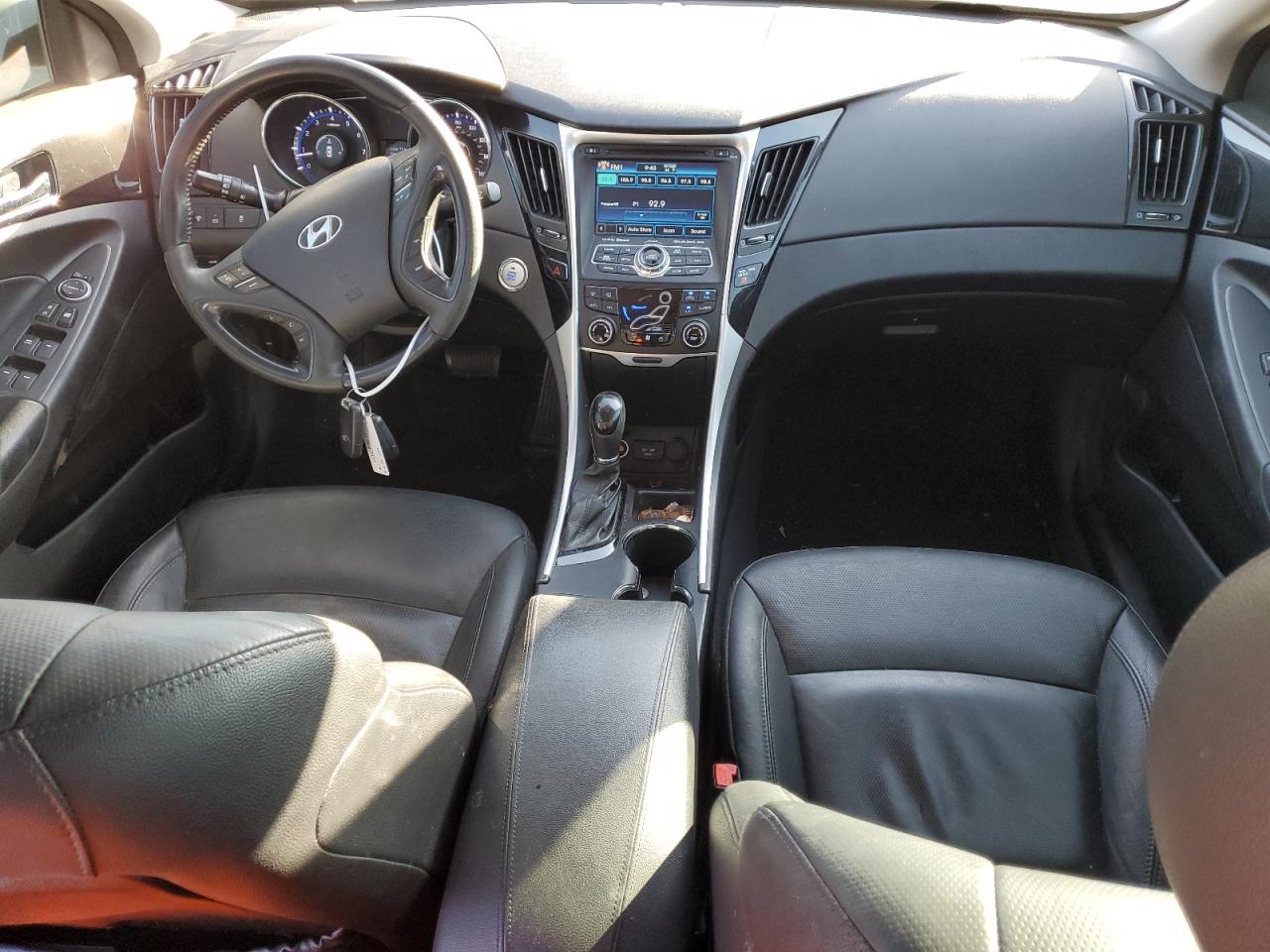 2013 Hyundai Sonata - Image 8