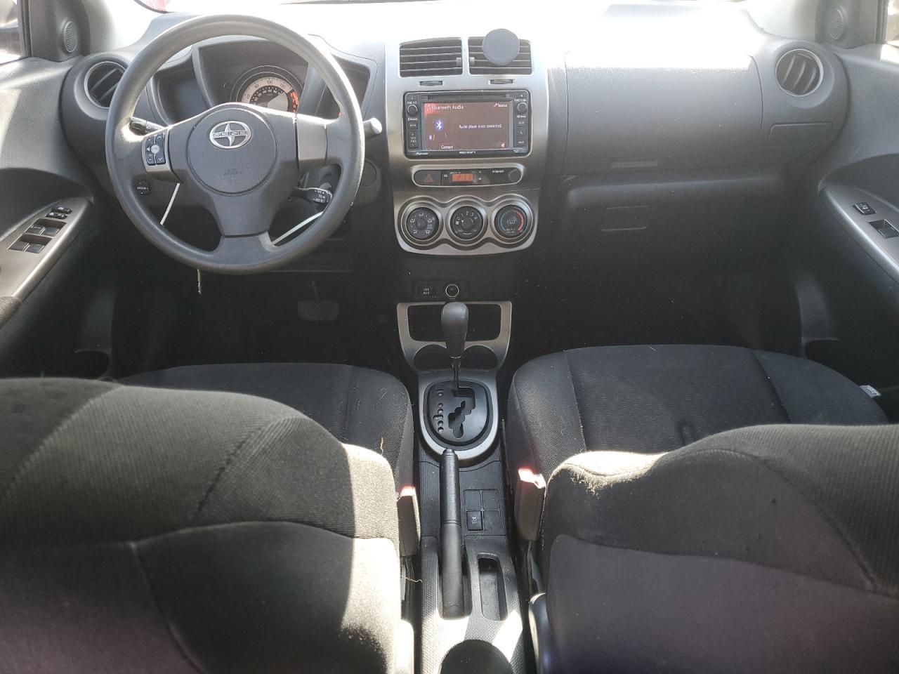 2014 Toyota xD - Image 8