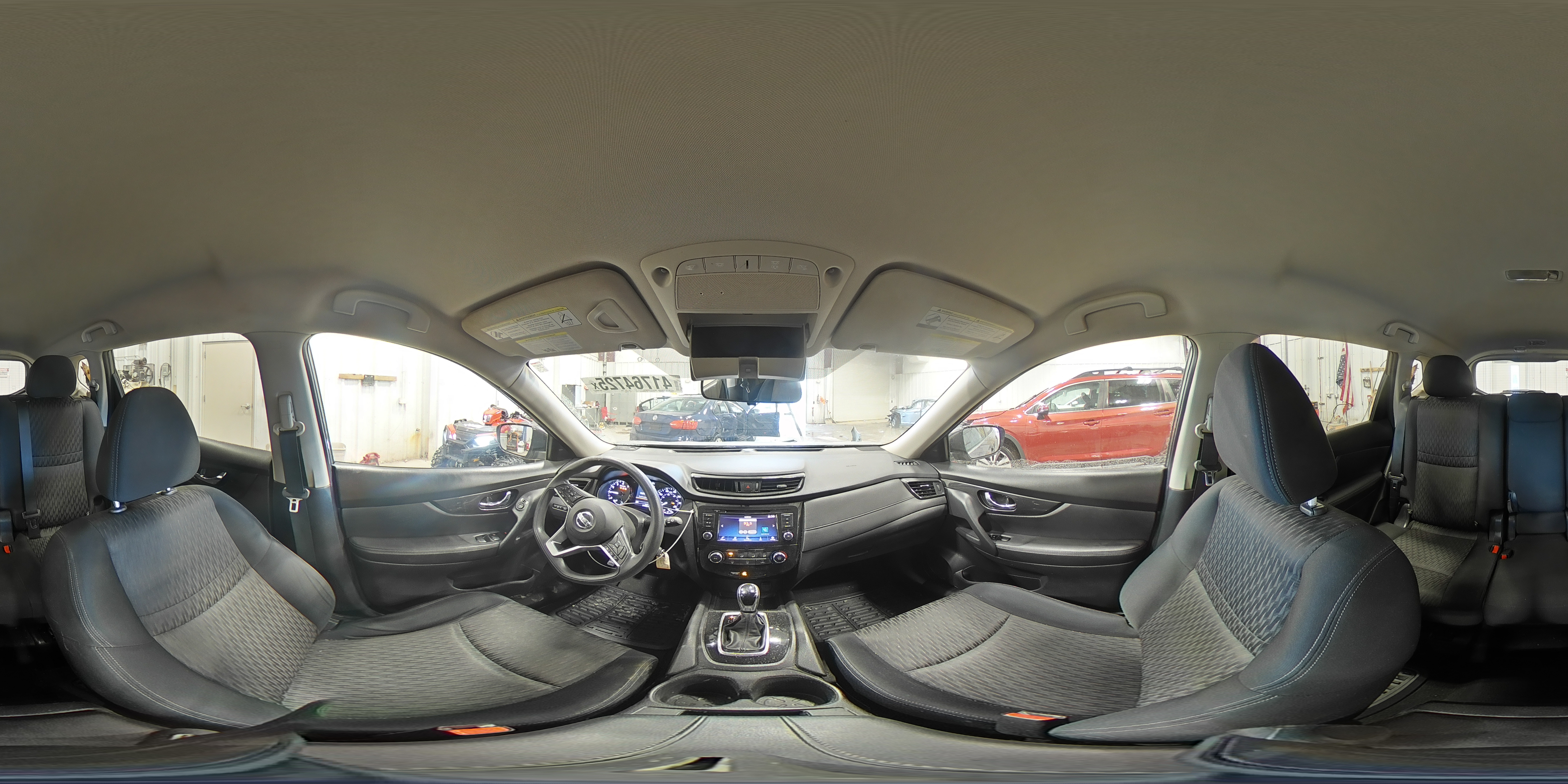 2018 Nissan Rogue - Image 15