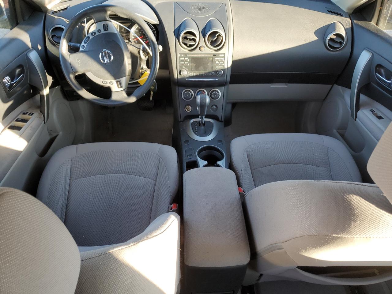 2014 Nissan Rogue - Image 8
