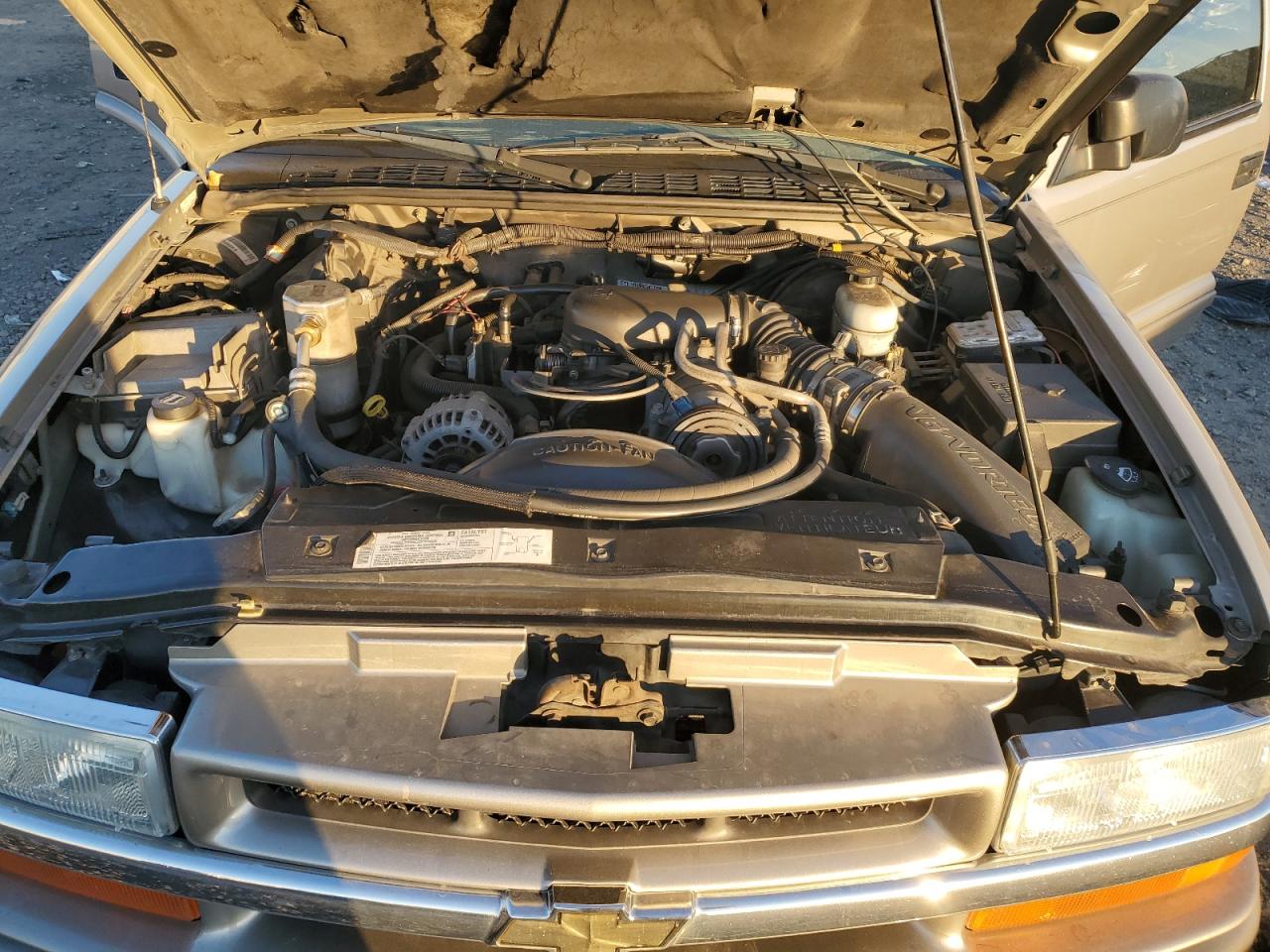 2004 Chevrolet Blazer - Image 14