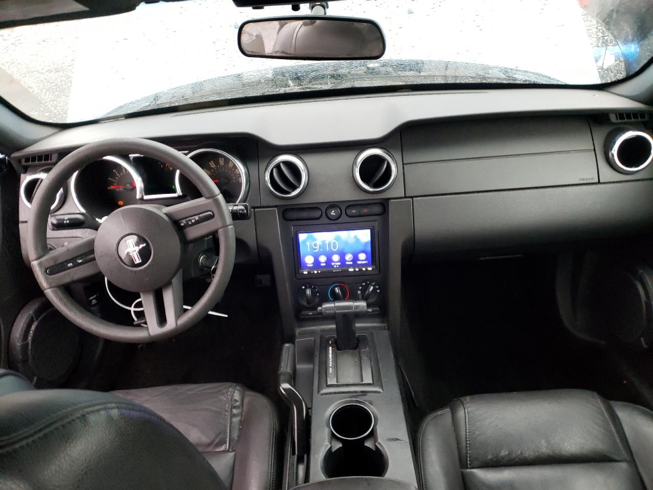 2005 Ford Mustang - Image 8