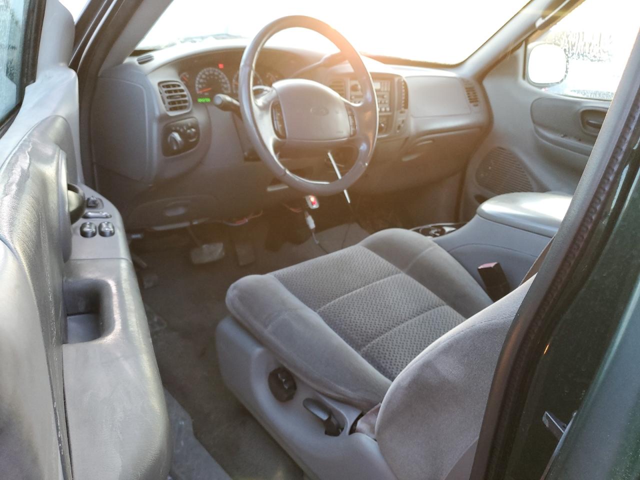2002 Ford F-150 - Image 8