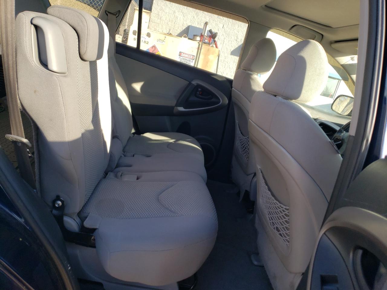 2006 Toyota RAV 4 - Image 11