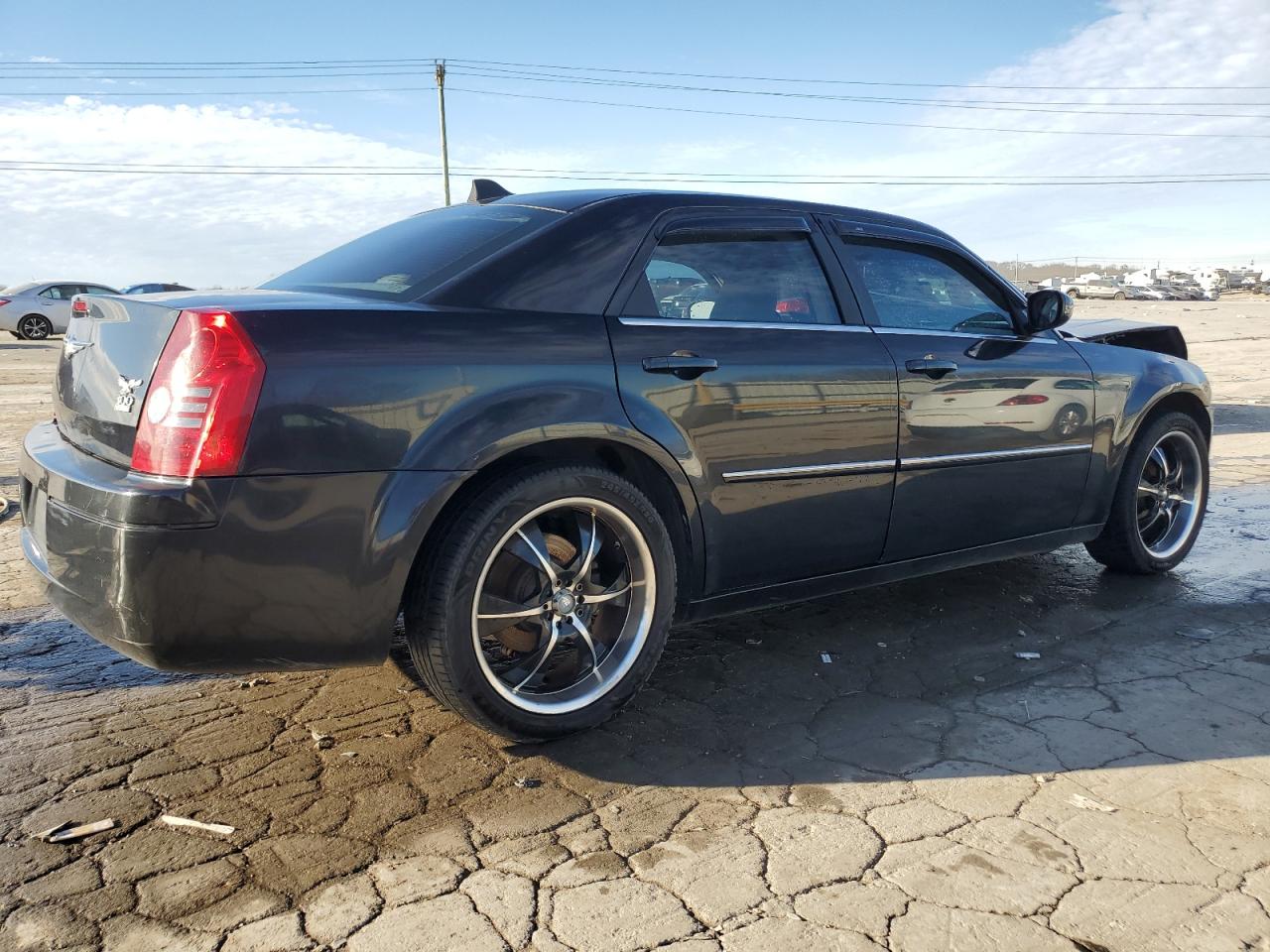 2009 Chrysler 300 - Image 3