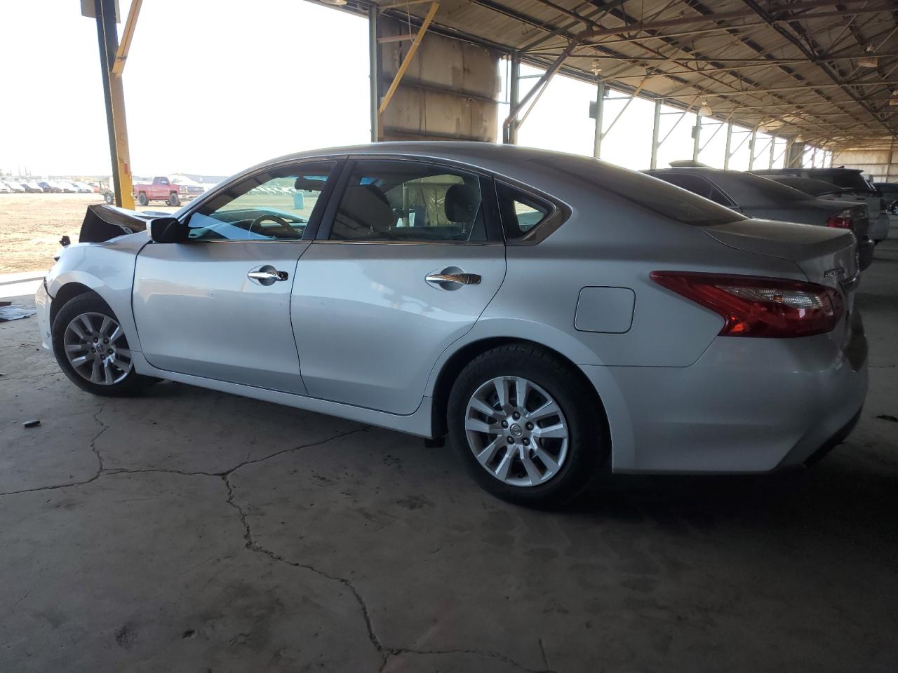 2017 Nissan Altima - Image 2