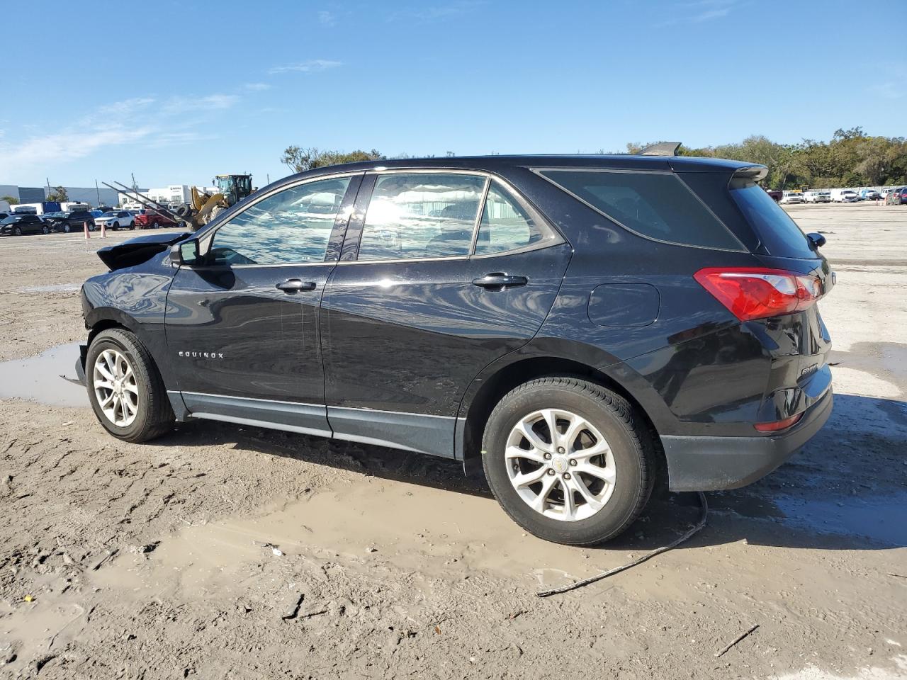 2019 Chevrolet Equinox - Image 2