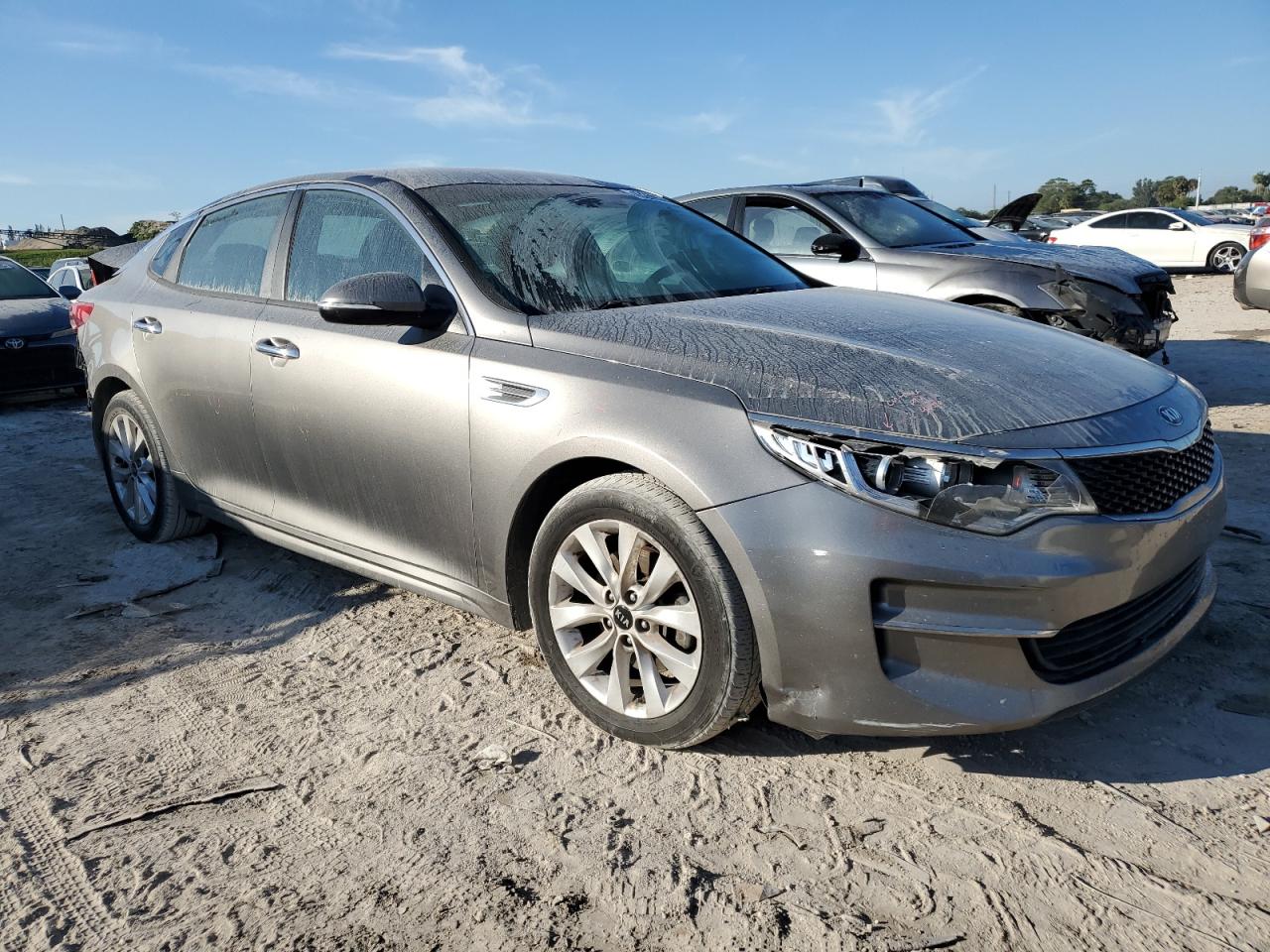2016 Kia Optima - Image 4