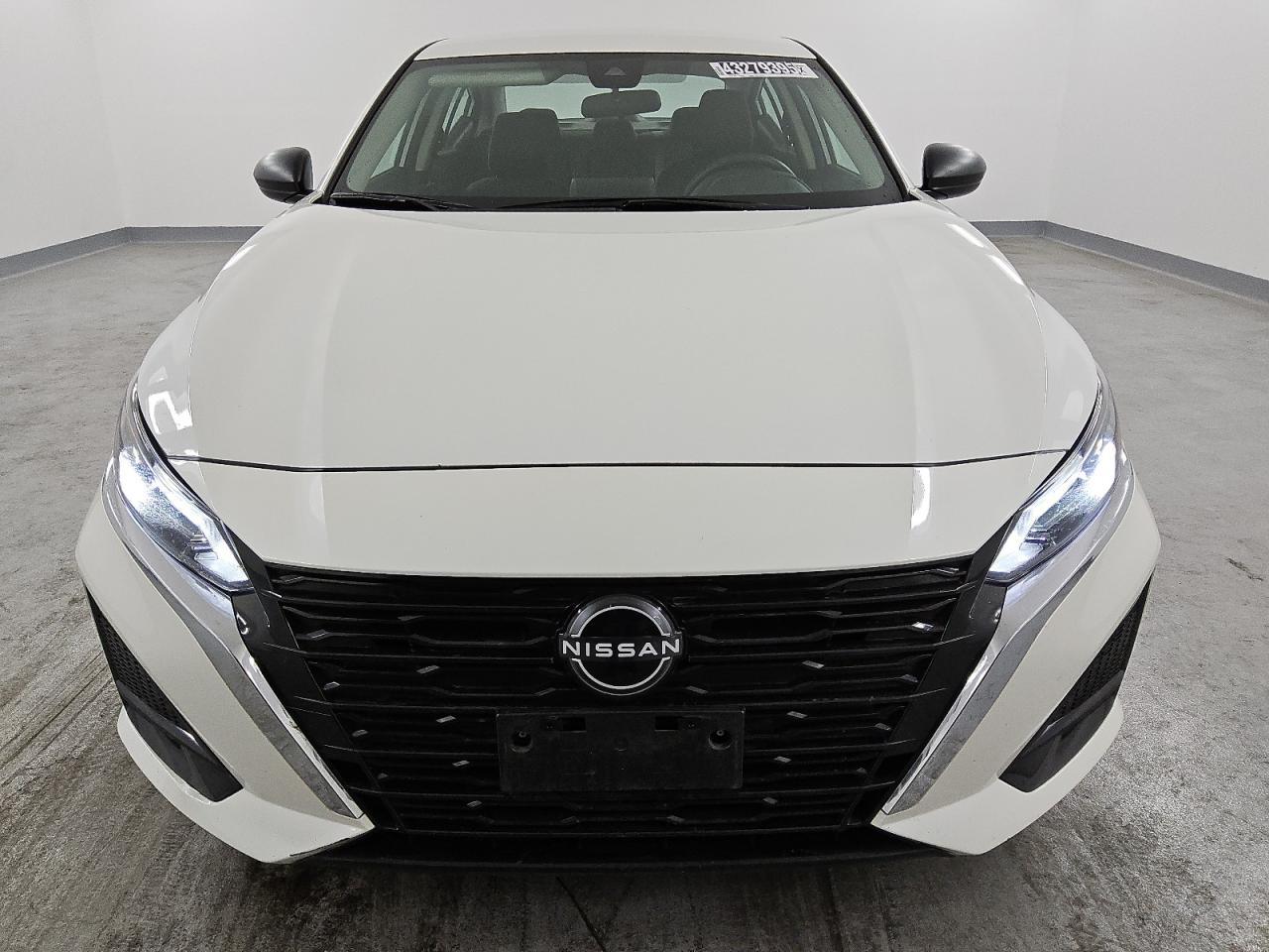 2024 Nissan Altima - Image 5