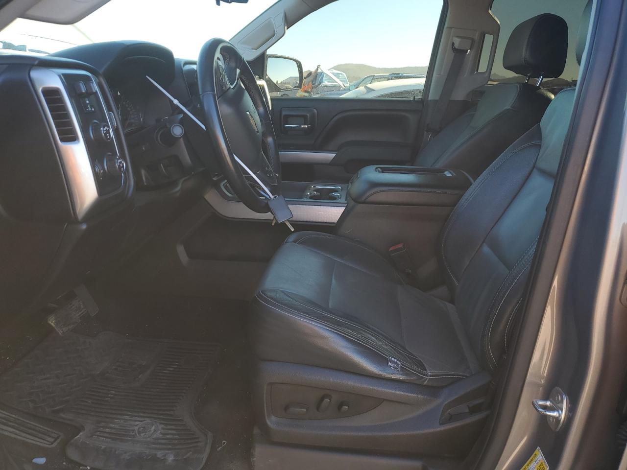 2017 Chevrolet Silverado - Image 7