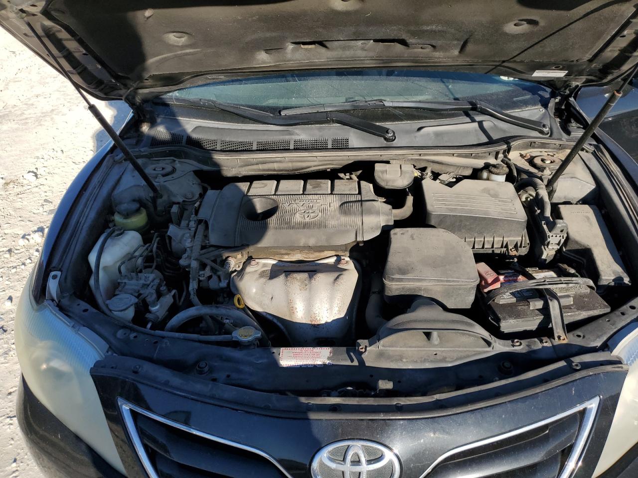 2010 Toyota Camry - Image 11