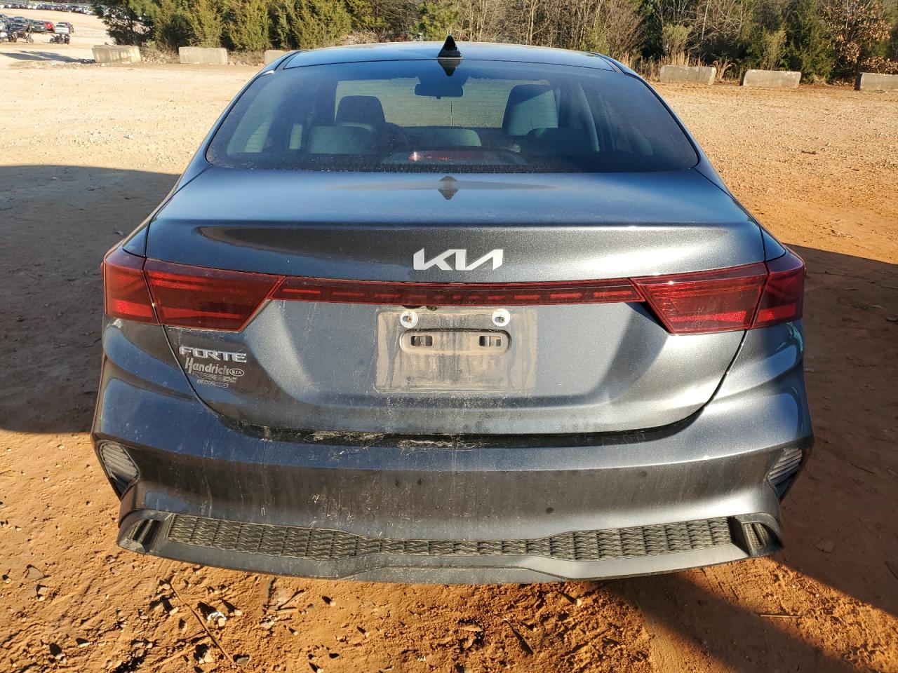 2022 Kia Forte - Image 6