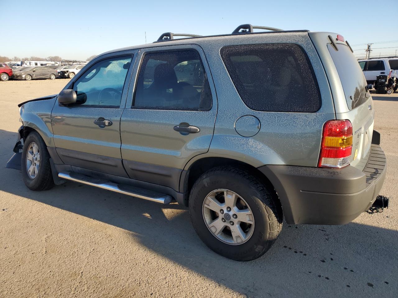 2006 Ford Escape - Image 2