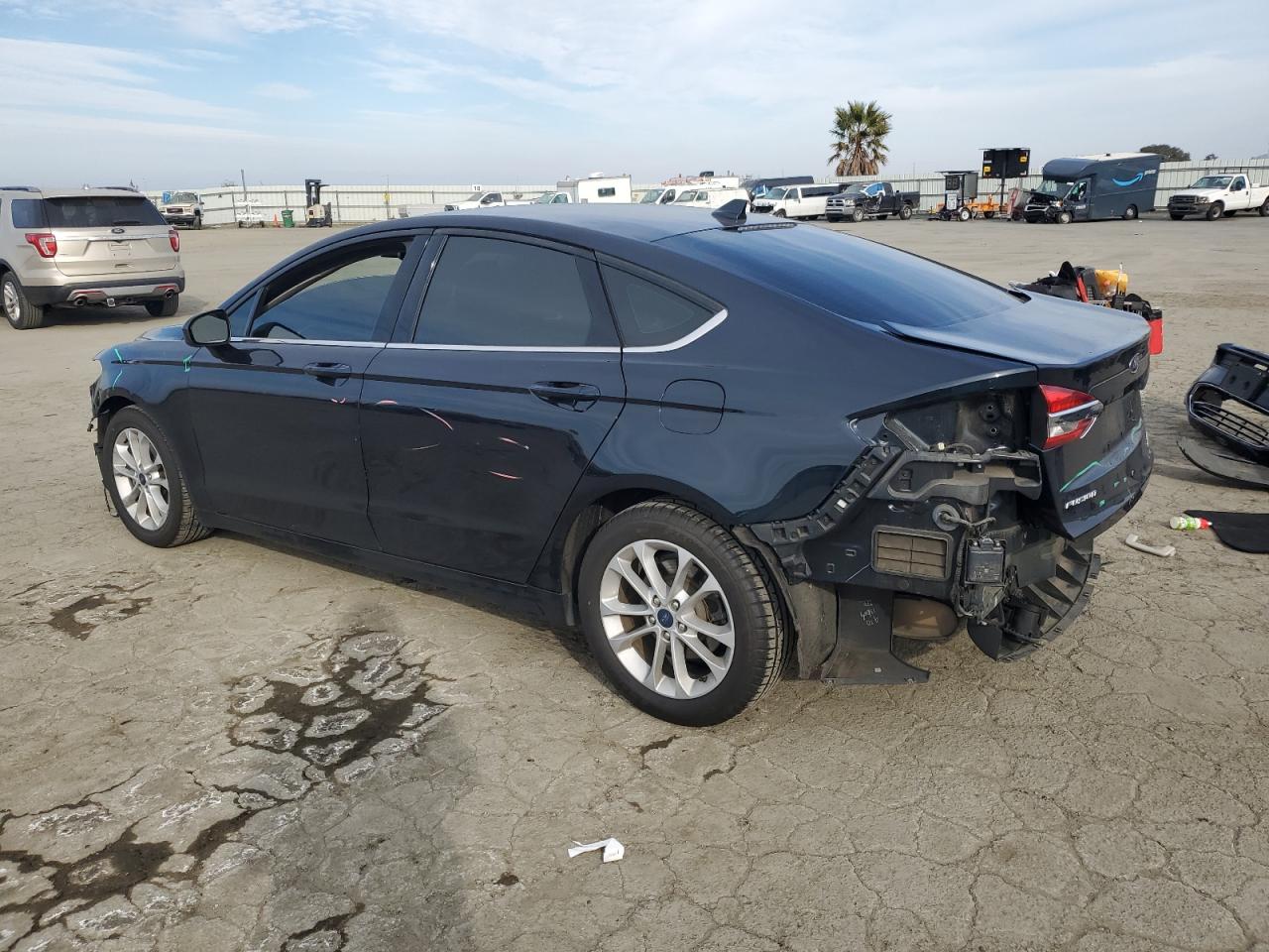 2020 Ford Fusion - Image 2