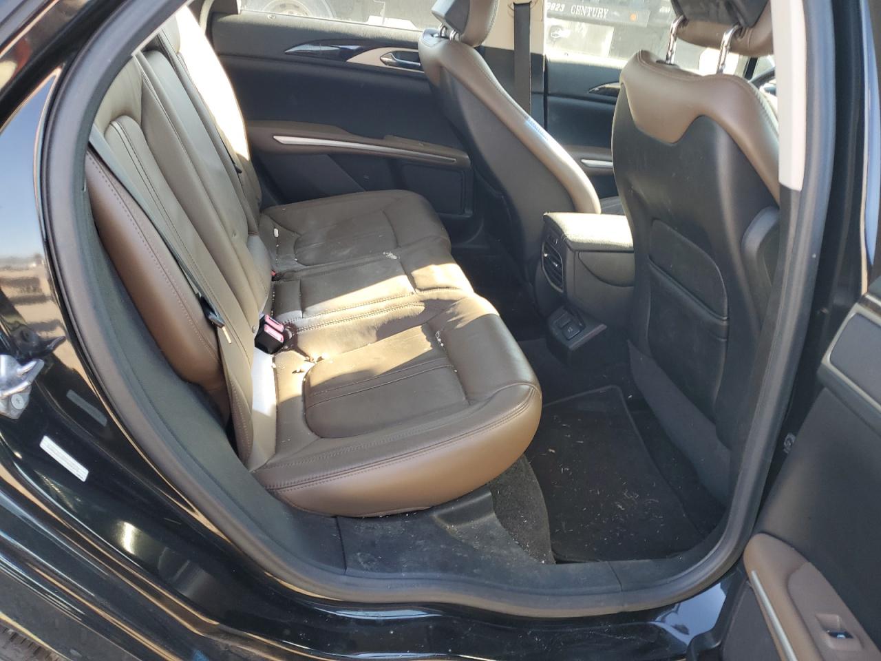 2015 Lincoln MKZ - Image 10
