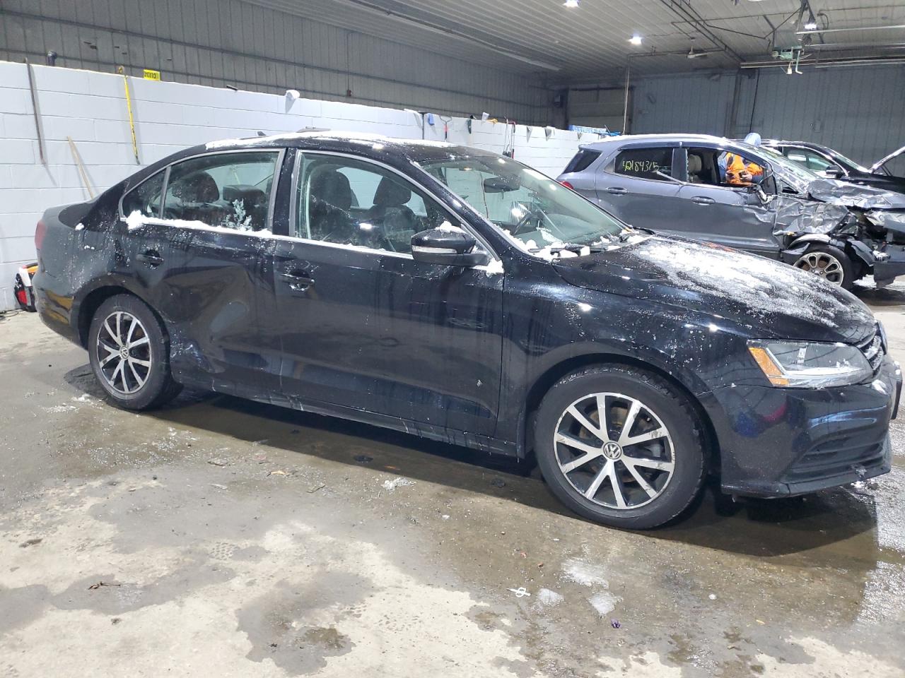 2017 Volkswagen Jetta - Image 4
