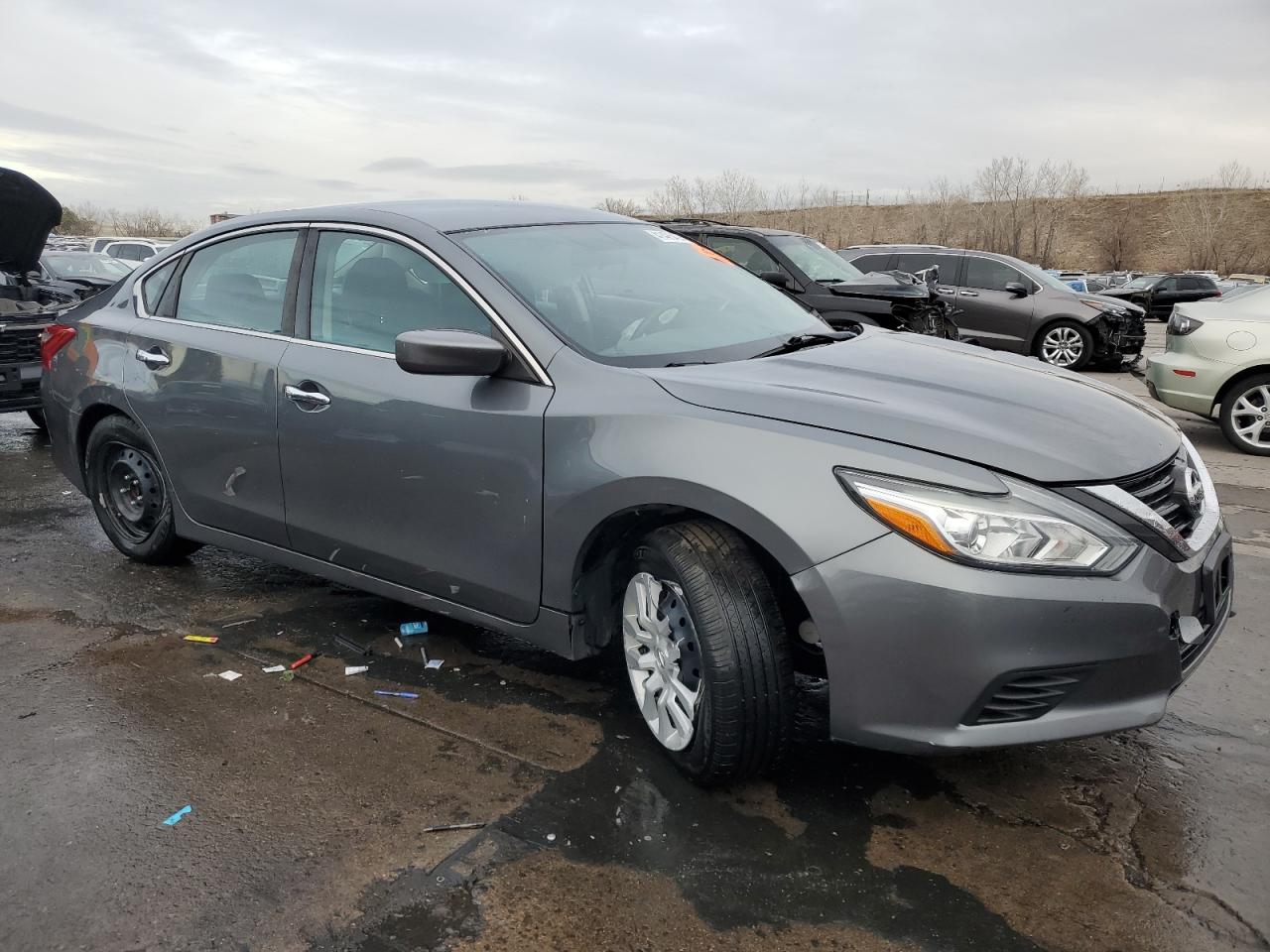 2018 Nissan Altima - Image 4