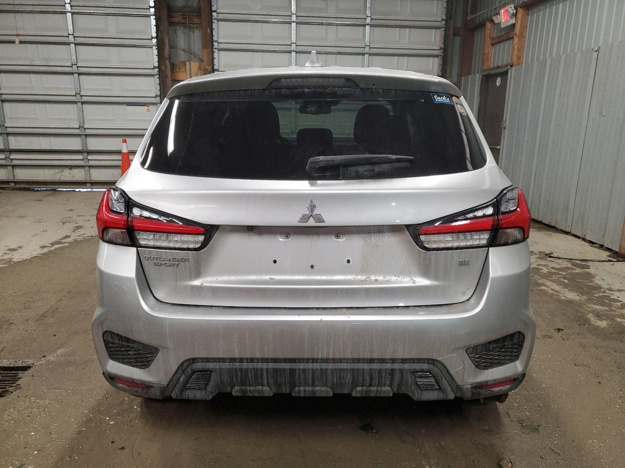 2020 Mitsubishi Outlander - Image 6