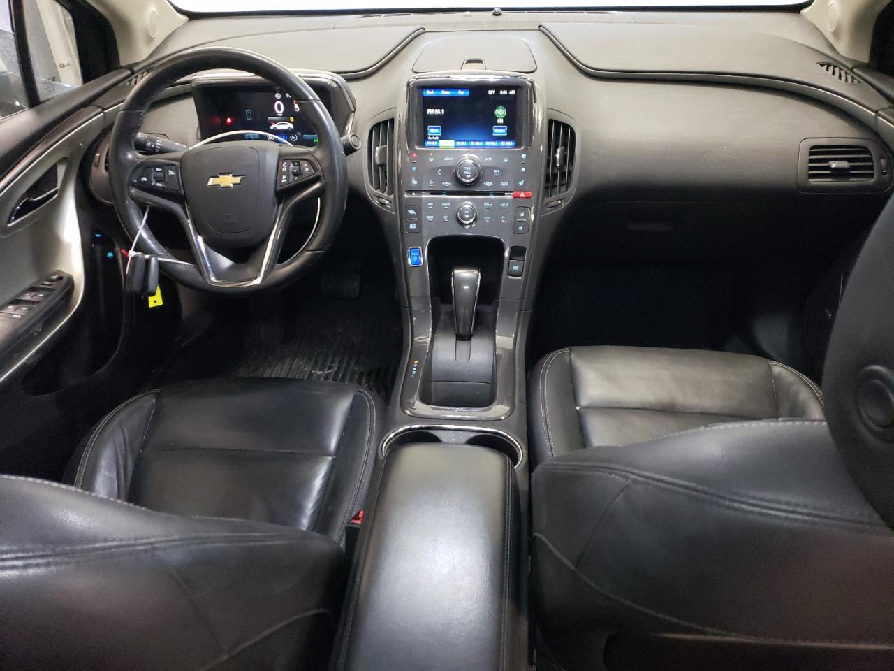 2013 Chevrolet Volt - Image 8