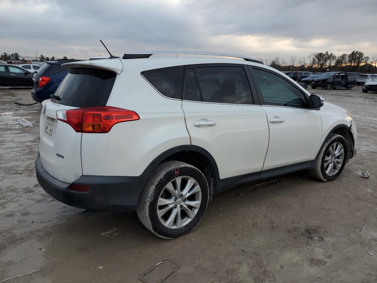 2013 Toyota RAV 4 - Image 3
