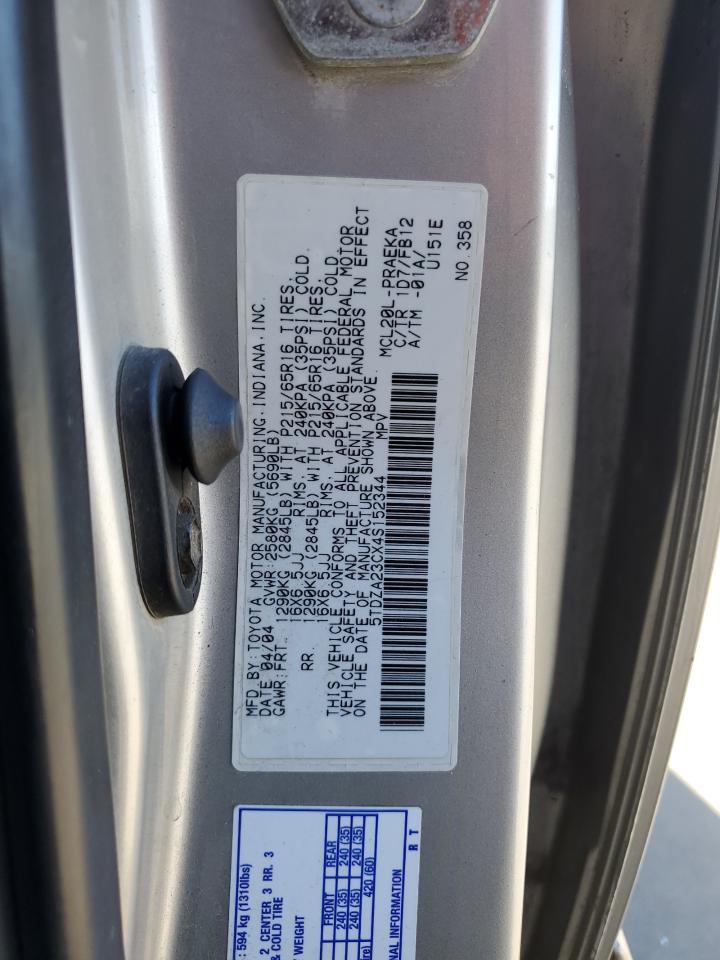 2004 Toyota Sienna - Image 13