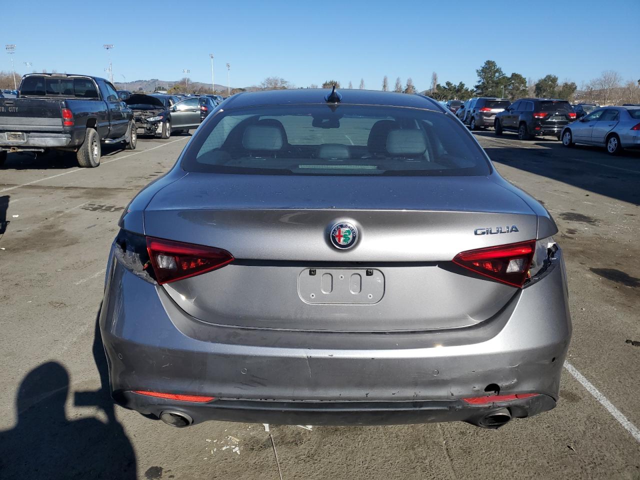 2021 Alfa Romeo Giulia - Image 6