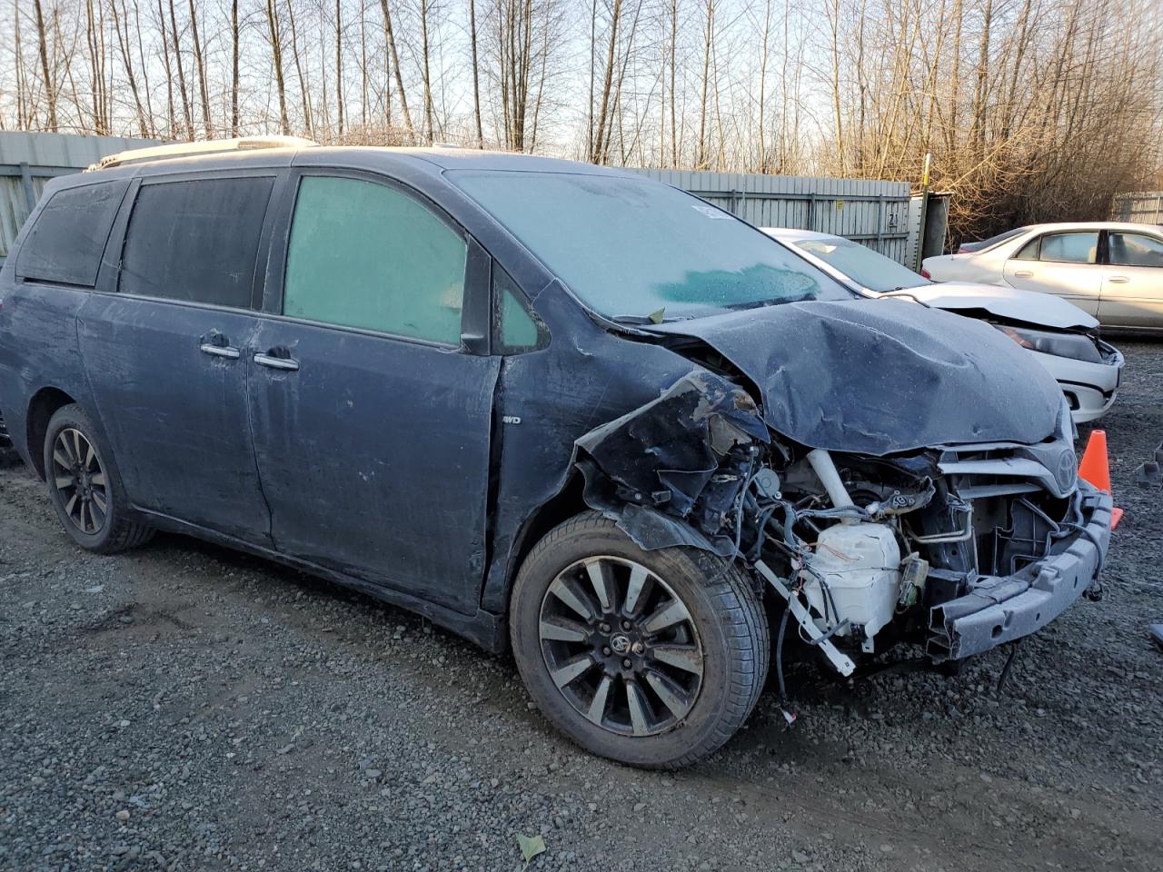 2019 Toyota Sienna - Image 4