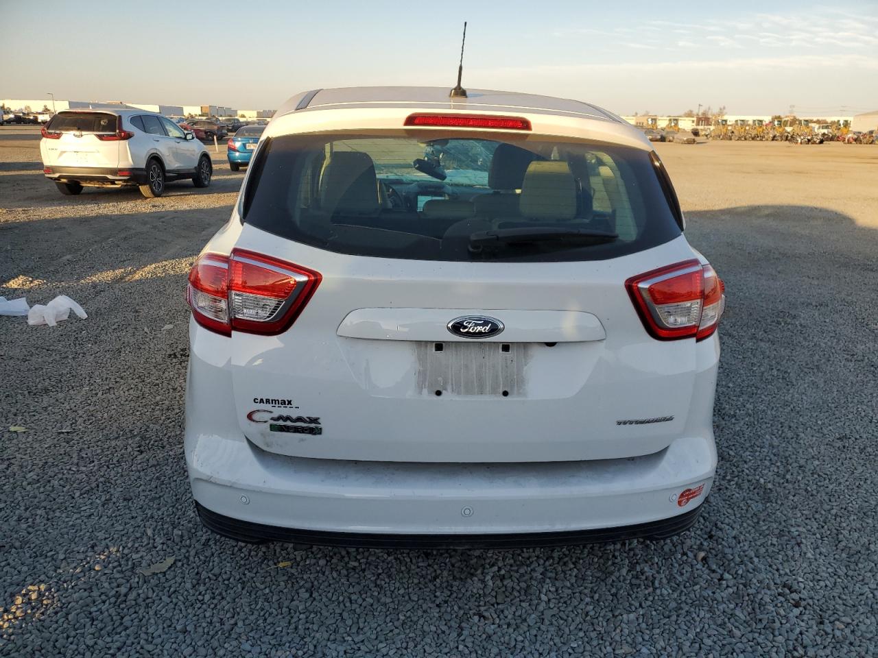 VIN 1FADP5FU5HL111549 2017 FORD CMAX no.6