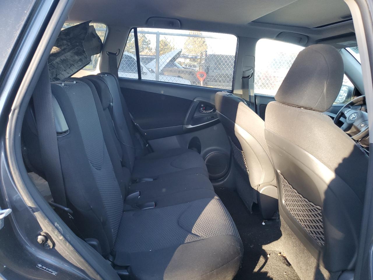 2011 Toyota RAV 4 - Image 11