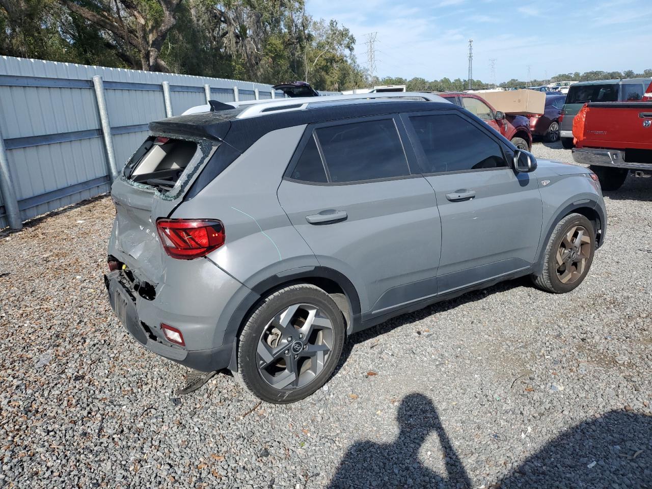 2022 Hyundai Venue - Image 3