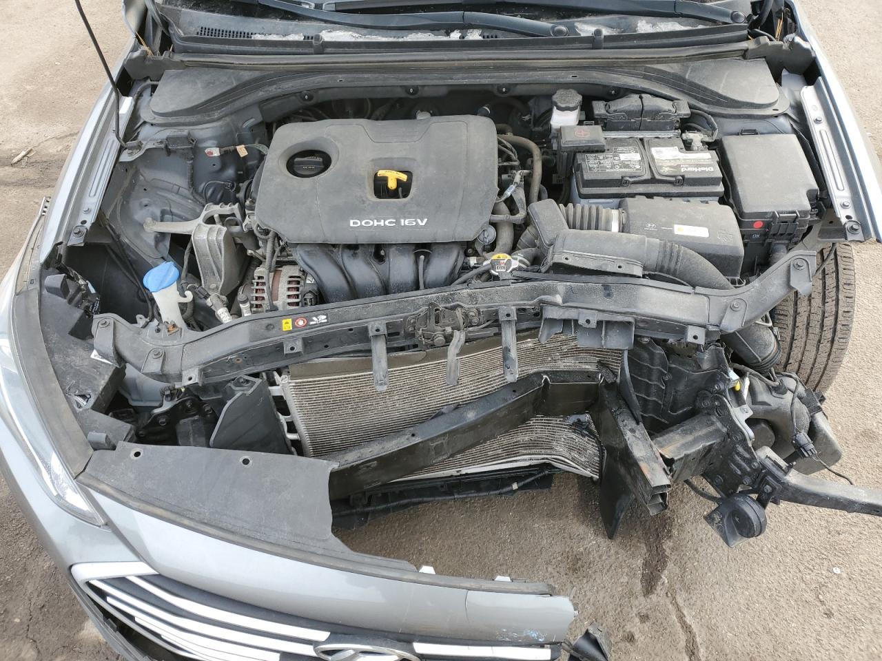 2018 Hyundai Elantra - Image 11