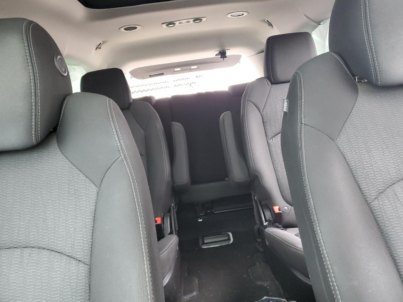 2014 Chevrolet Traverse - Image 10